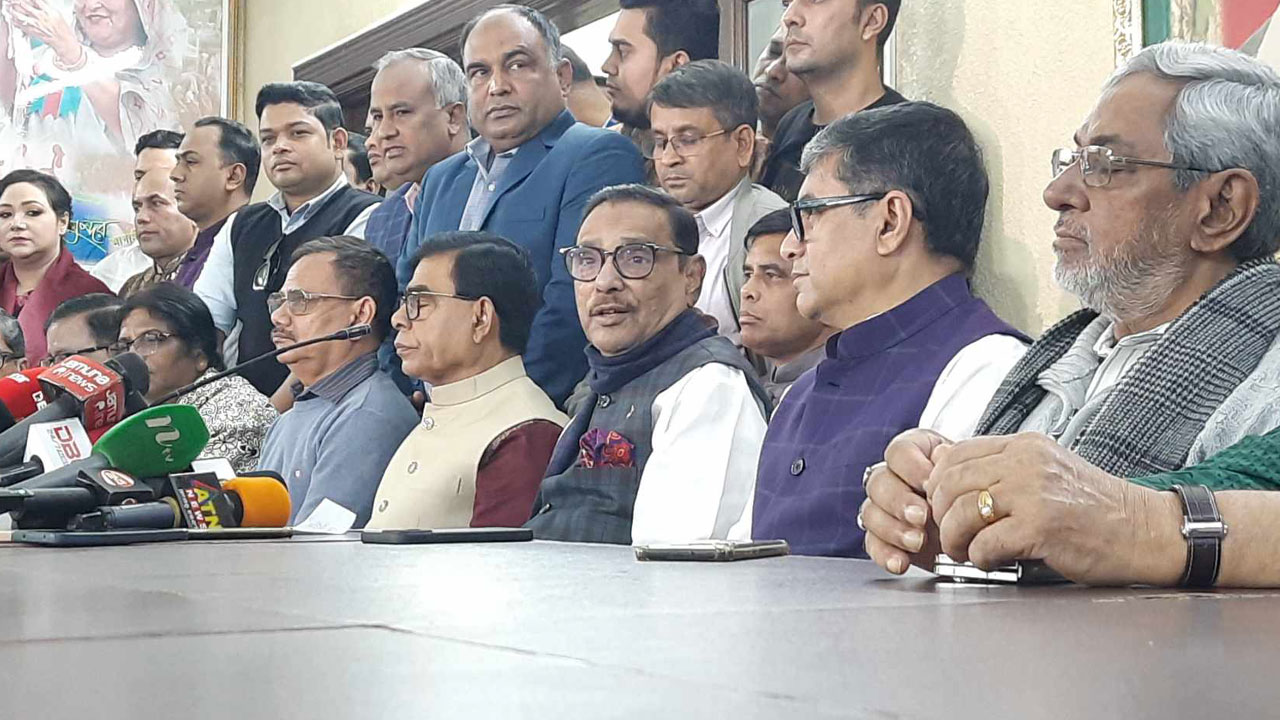 লোন নিয়ে পাচারকারীদের তালিকা প্রস্তুত করুন, ব্যবস্থা নেওয়া হবে