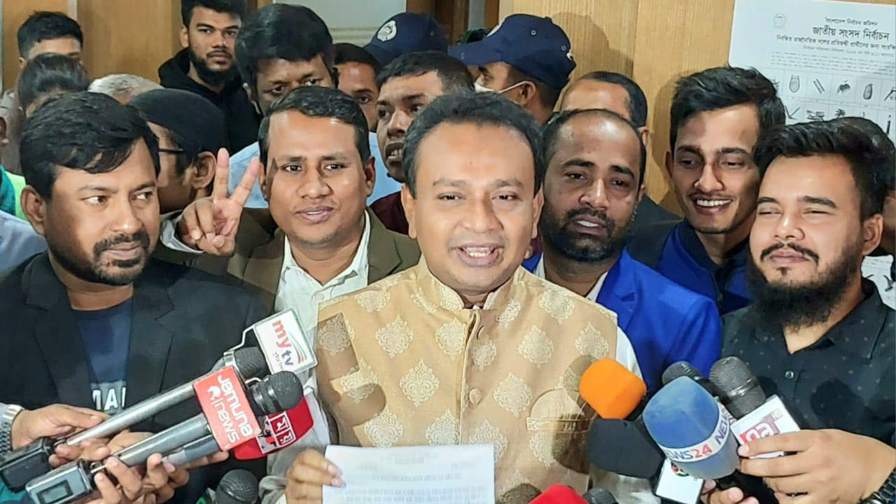 ঈগল নিয়ে লড়বেন কামরুল হাসান