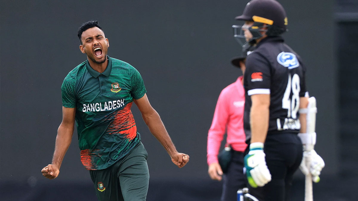 ১ রানে ৩ উইকেট নেই নিউজিল্যান্ডের