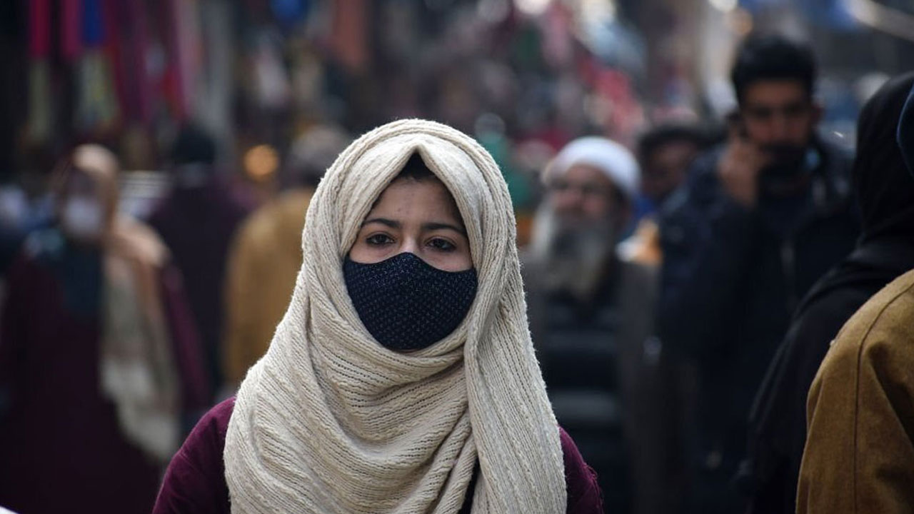 মাহরামের সামনে নারীর সতর কতটুকু?