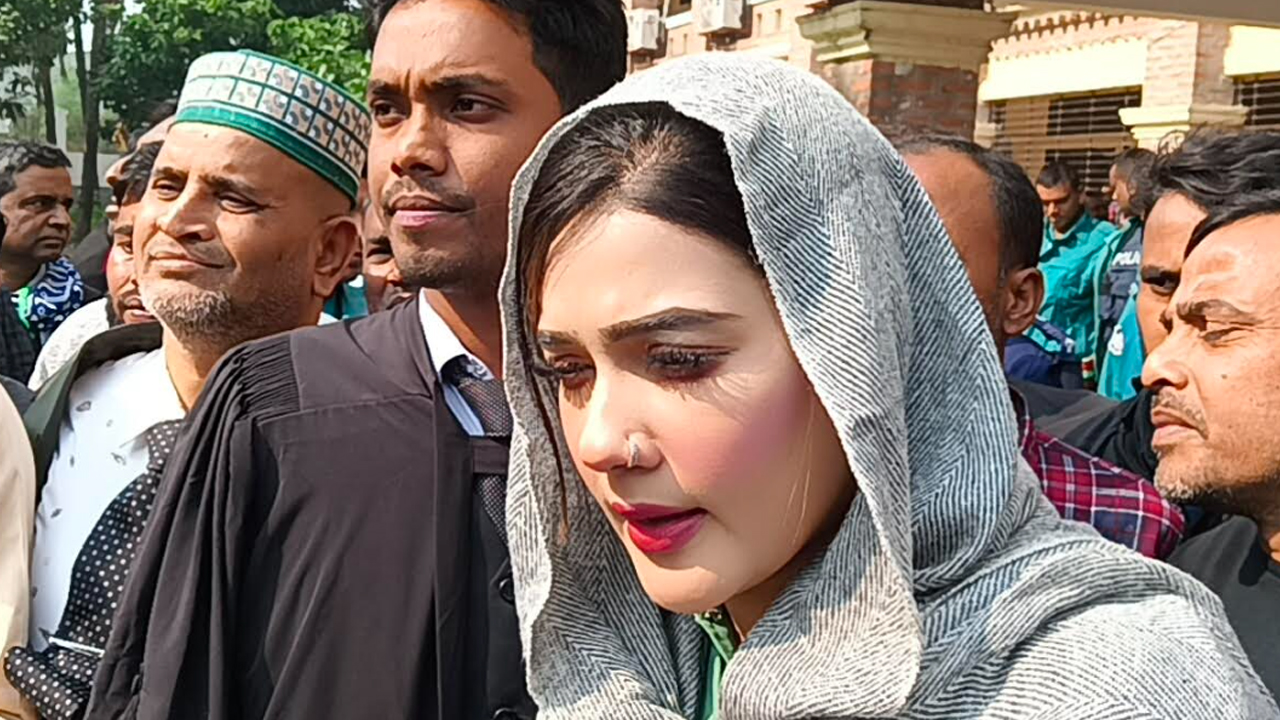 যদি বেঁচে থাকি, নির্বাচনের মাঠ ছাড়ব না : মাহিয়া মাহি