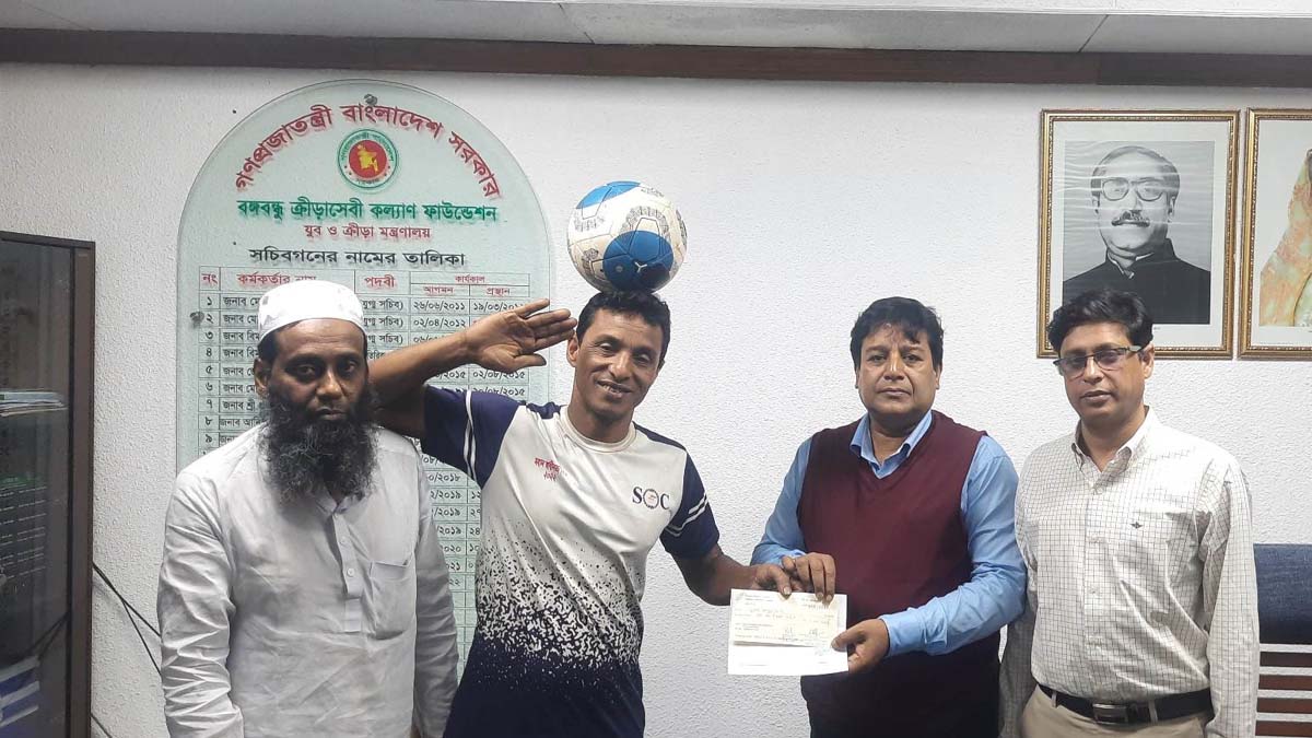 গিনেস বুকে নাম লেখানো মাসুদের পাশে সরকার