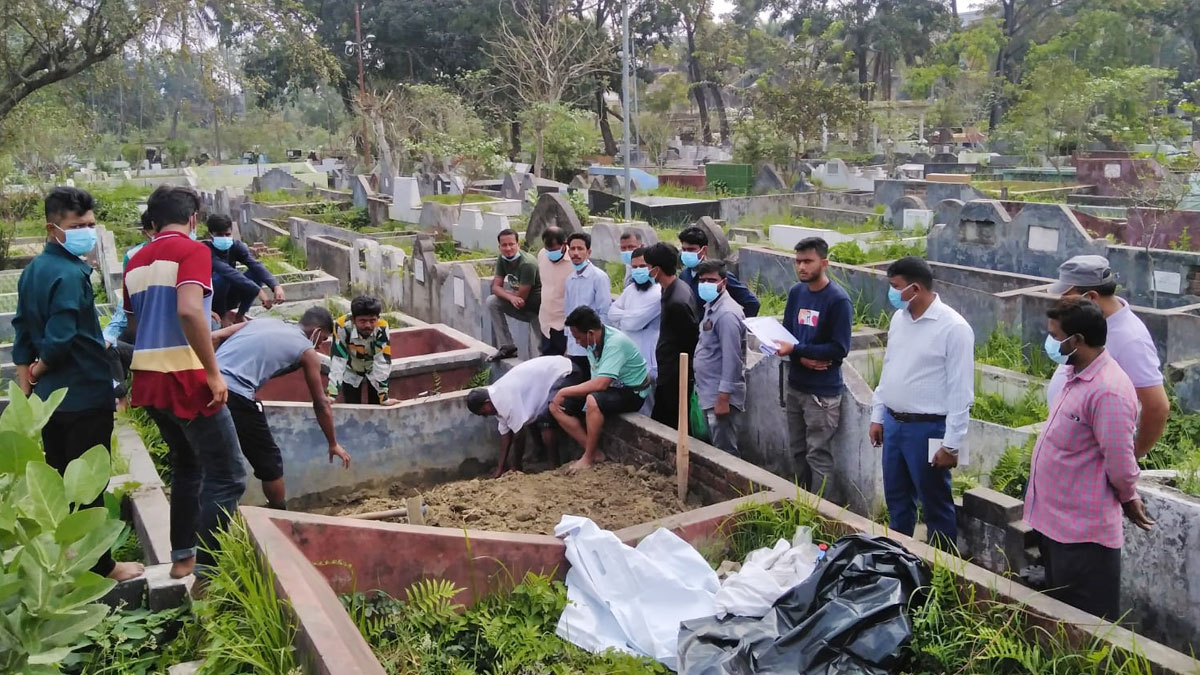 দাফনের ২৩ দিন পর তোলা হলো জারিফের মরদেহ