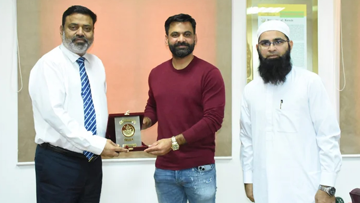 উচ্চশিক্ষা নিতে ‘প্রফেসর’ ভর্তি হলেন বিশ্ববিদ্যালয়ে