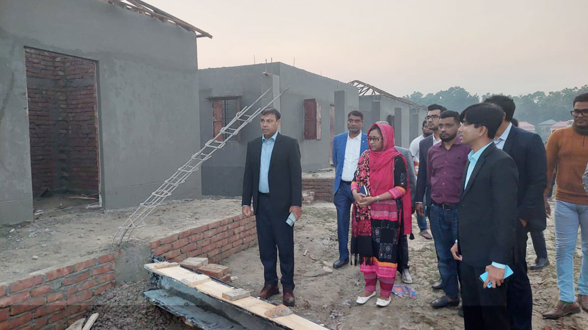 কুষ্টিয়ায় আশ্রয়ণ প্রকল্পের নির্মাণাধীন ঘর ভাঙচুর