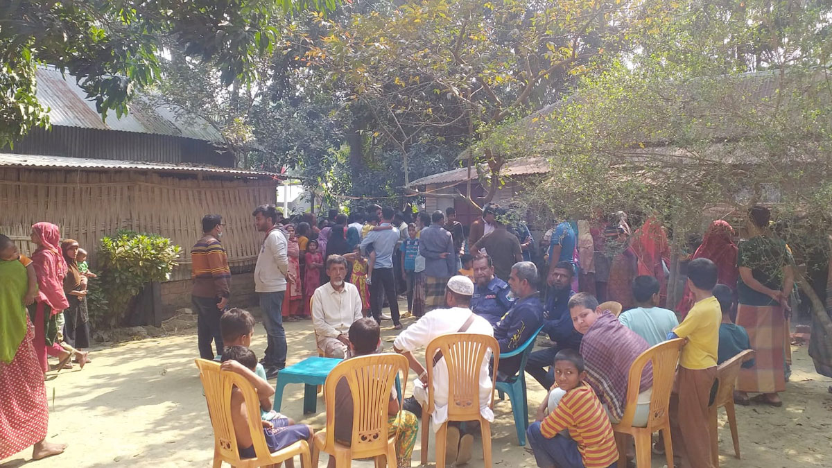 বাড়িতে ঢুকে গৃহবধূকে গলা কেটে খুন