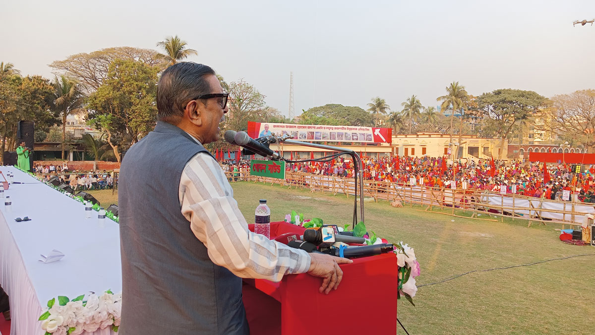 সরকার গঠনের প্রশ্ন এলো, আমরা হোঁচট খেলাম : মেনন