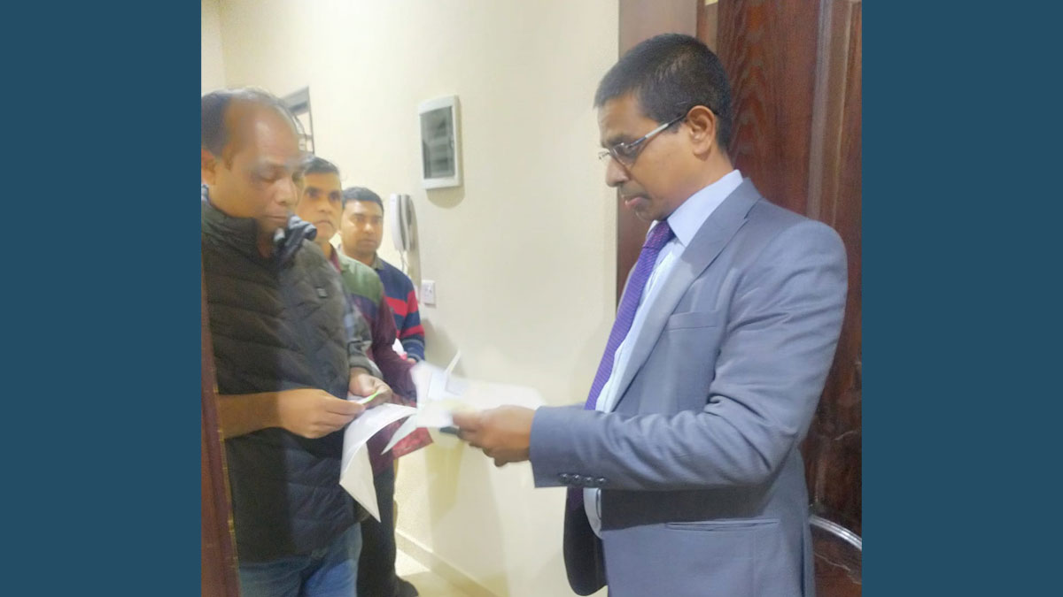 দূতাবাসের প্রতিনিধিদল নিয়ে চার্জ দ্য অ্যাফেয়ার্সের বেনগাজী সফর