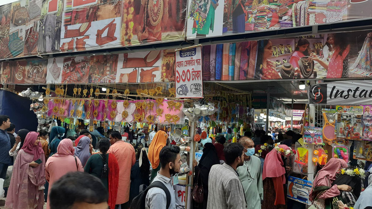 মেলায় আজ ভালো বিক্রি হবে, আশা ব্যবসায়ীদের