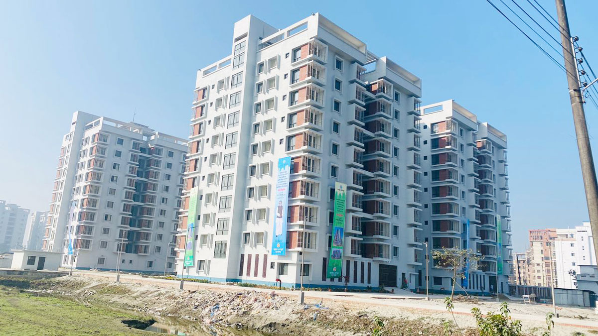 নোয়াখালীতে ৩২৪টি আবাসিক ফ্ল্যাটের উদ্বোধন করলেন প্রধানমন্ত্রী