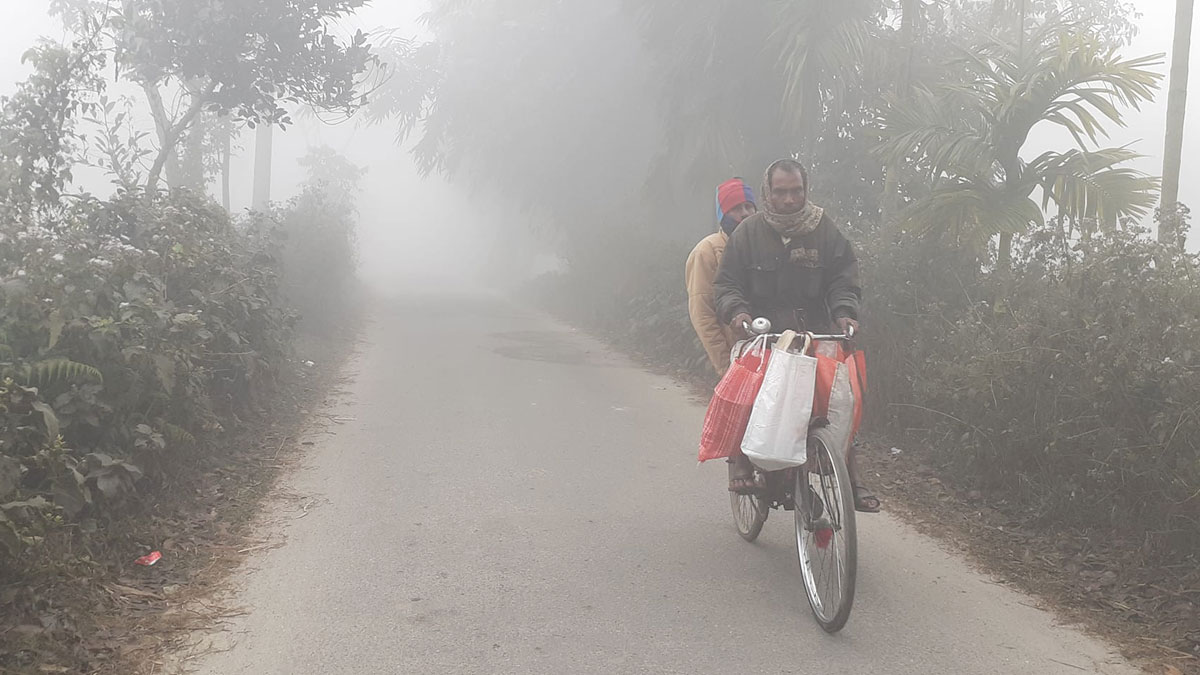 ৬ ডিগ্রিতে পঞ্চগড়ের তাপমাত্রা, দুর্ভোগে নিম্ন আয়ের মানুষ
