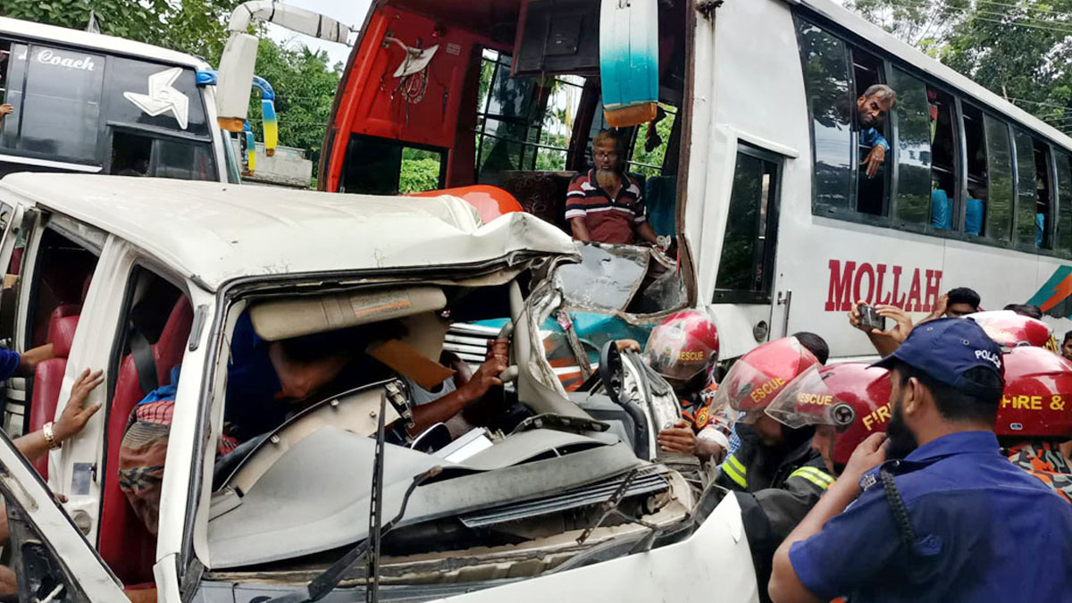 নীতিমালার বেড়াজালে সড়ক দুর্ঘটনার প্রকৃত চিত্র