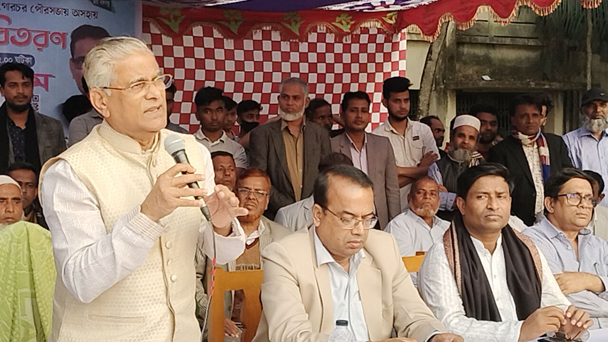 নৌকায় ভোট দিলে দেশে উন্নয়ন হয়, মানুষ ভালো থাকে এবং ভালো খায়