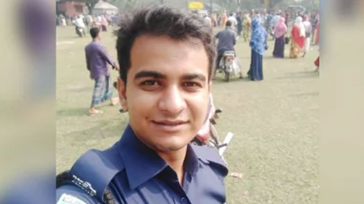 দিনাজপুরে ট্রেনের ধাক্কায় প্রাণ গেল পুলিশ সদস্যের