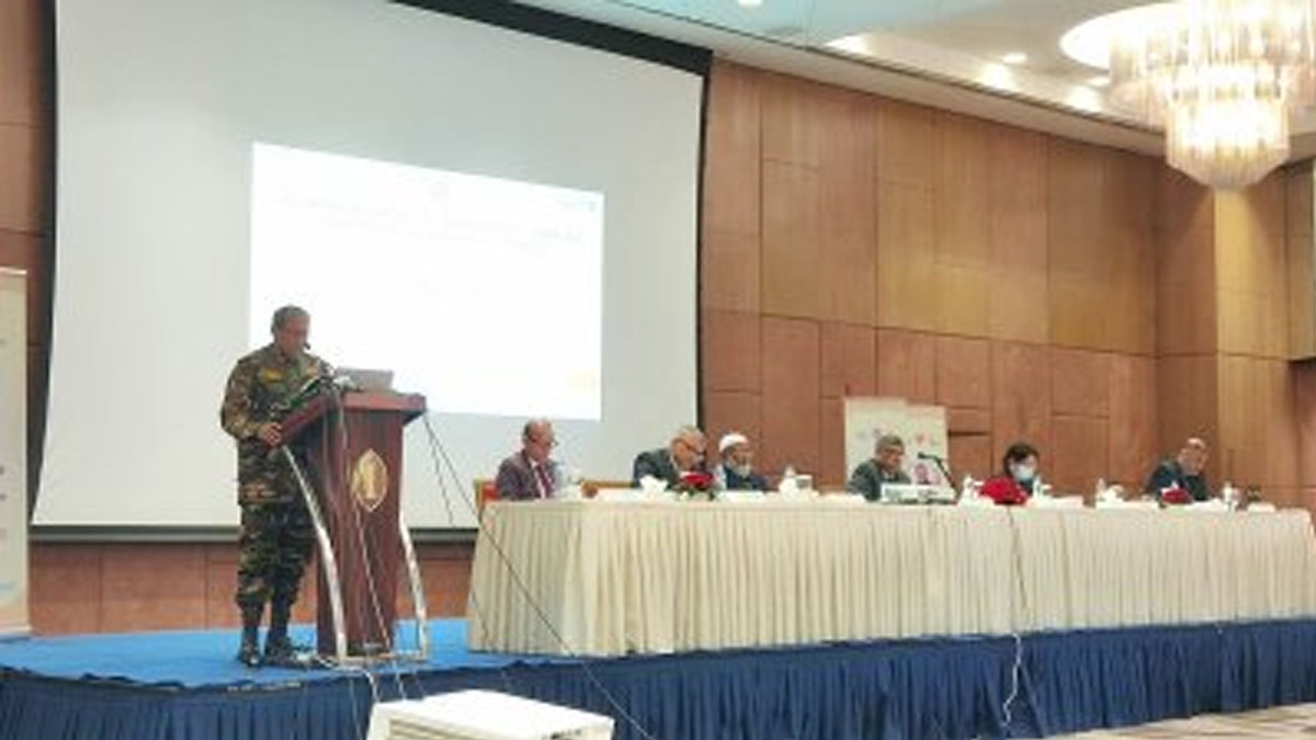 চিকিৎসকদের ‘উপহার’ প্রদান কমাতে হবে