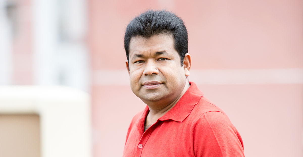 নতুন গান নিয়ে এলেন মনির খান