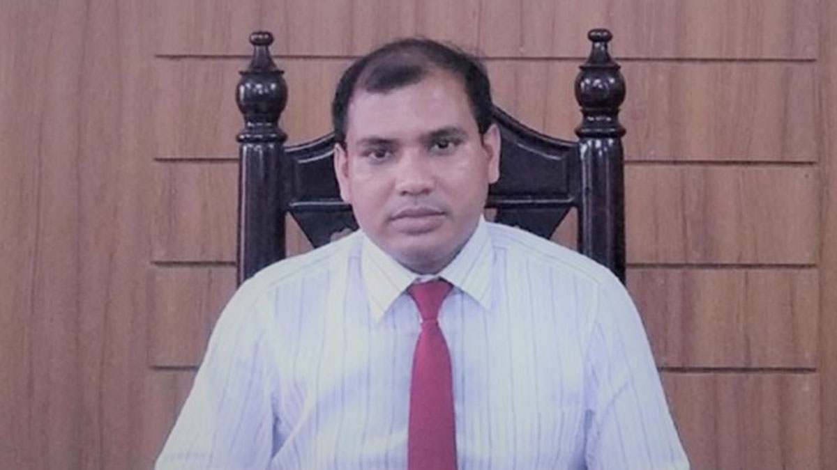 কলেজছাত্রীর মামলায় সাবেক ইউএনও’র বিরুদ্ধে গ্রেপ্তারি পরোয়ানা