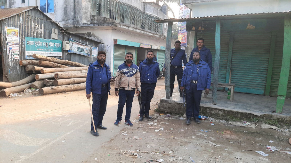 সংঘর্ষে ২৫ জন গুলিবিদ্ধের ঘটনায় গুলি চালানো ছাত্রলীগ নেতাসহ আটক ৫