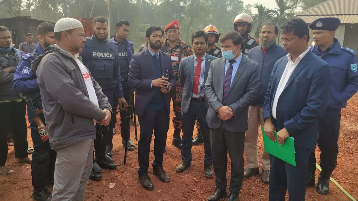 পঞ্চগড়ে দুই অবৈধ ইটভাটাকে সাড়ে ৫ লাখ টাকা জরিমানা