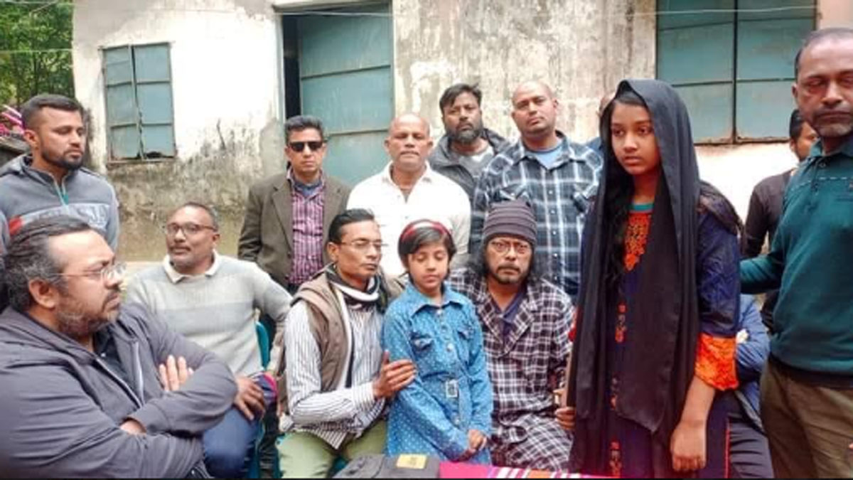 প্রয়াত বিশু শিকদারের দুই মেয়ের দায়িত্ব নিলেন জেমস