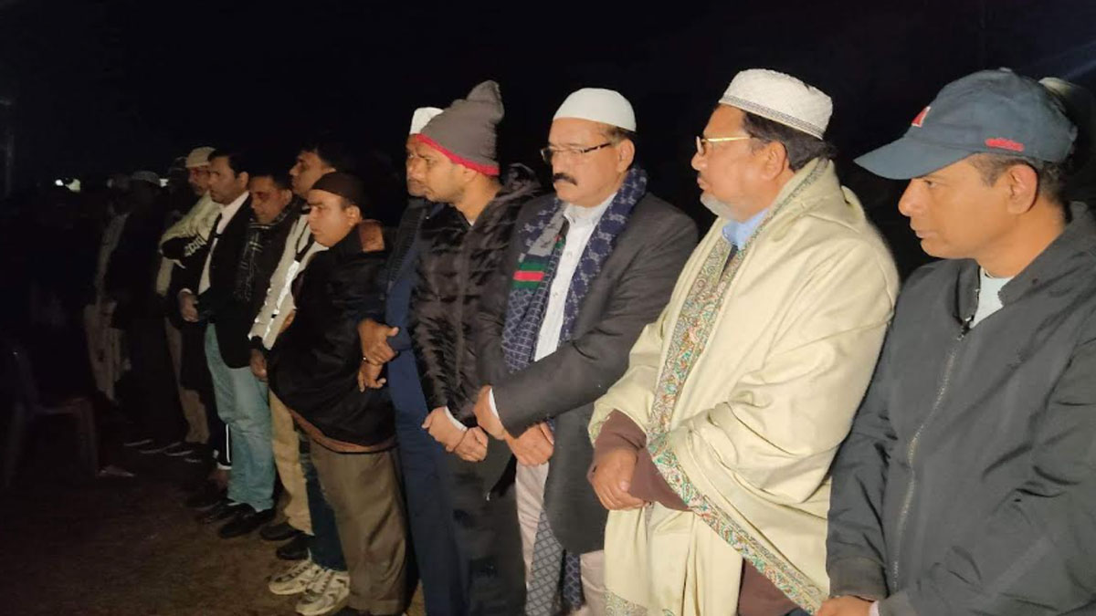প্যারোলে মুক্তি পেয়ে মায়ের জানাজায় অংশ নিলেন শিমুল বিশ্বাস