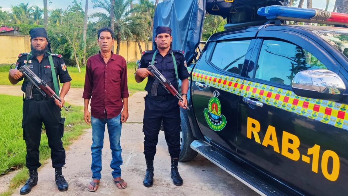 দোহারে অস্ত্রসহ আটক এক
