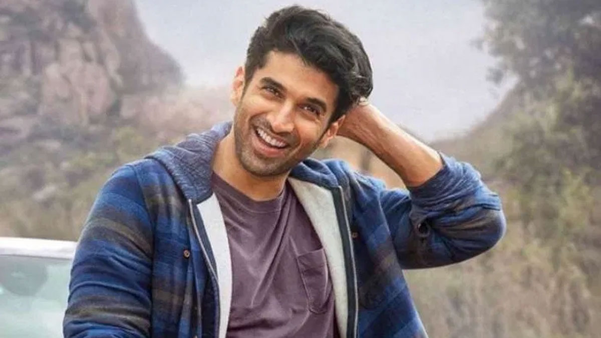 অভিনয়ের পাশাপাশি যে পেশায় ঝুঁকছেন আদিত্য