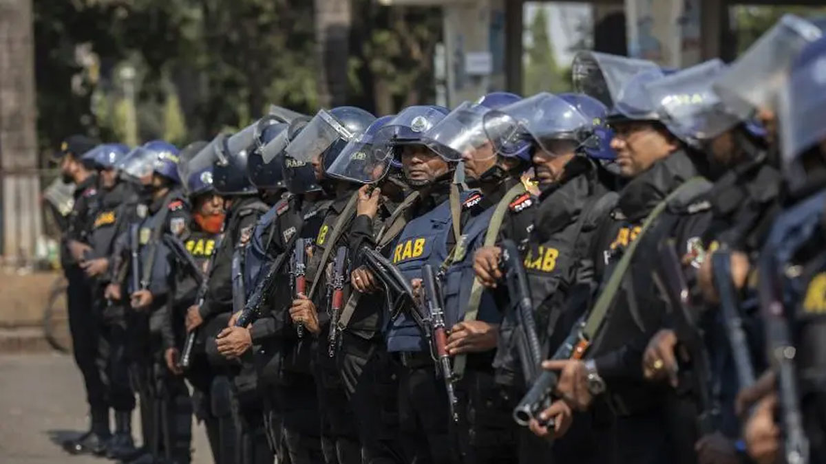 মুন্সীগঞ্জে জঙ্গিবিরোধী অভিযান চালাচ্ছে র্যাব