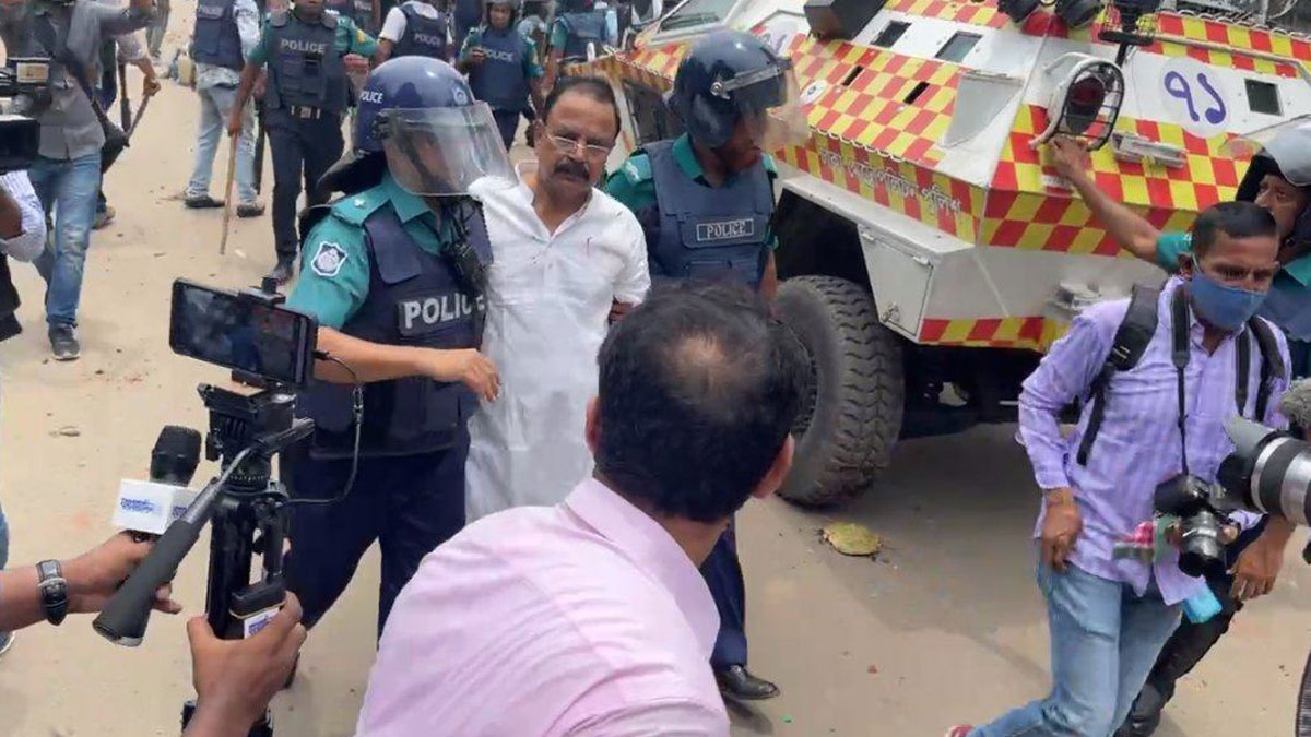 জিজ্ঞাসাবাদের জন্য ডিবিতে আনা হয়েছে গয়েশ্বরকে