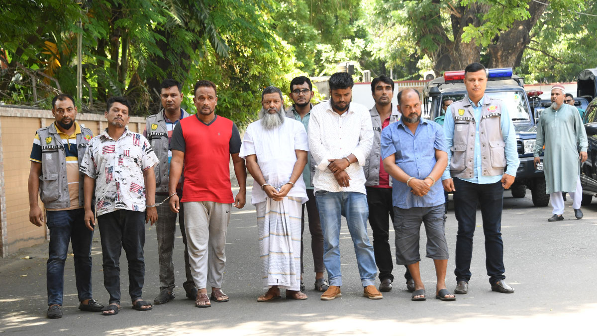 জমি সংক্রান্ত বিরোধের জেরে ব্যবসায়ী এখলাসকে হত্যা