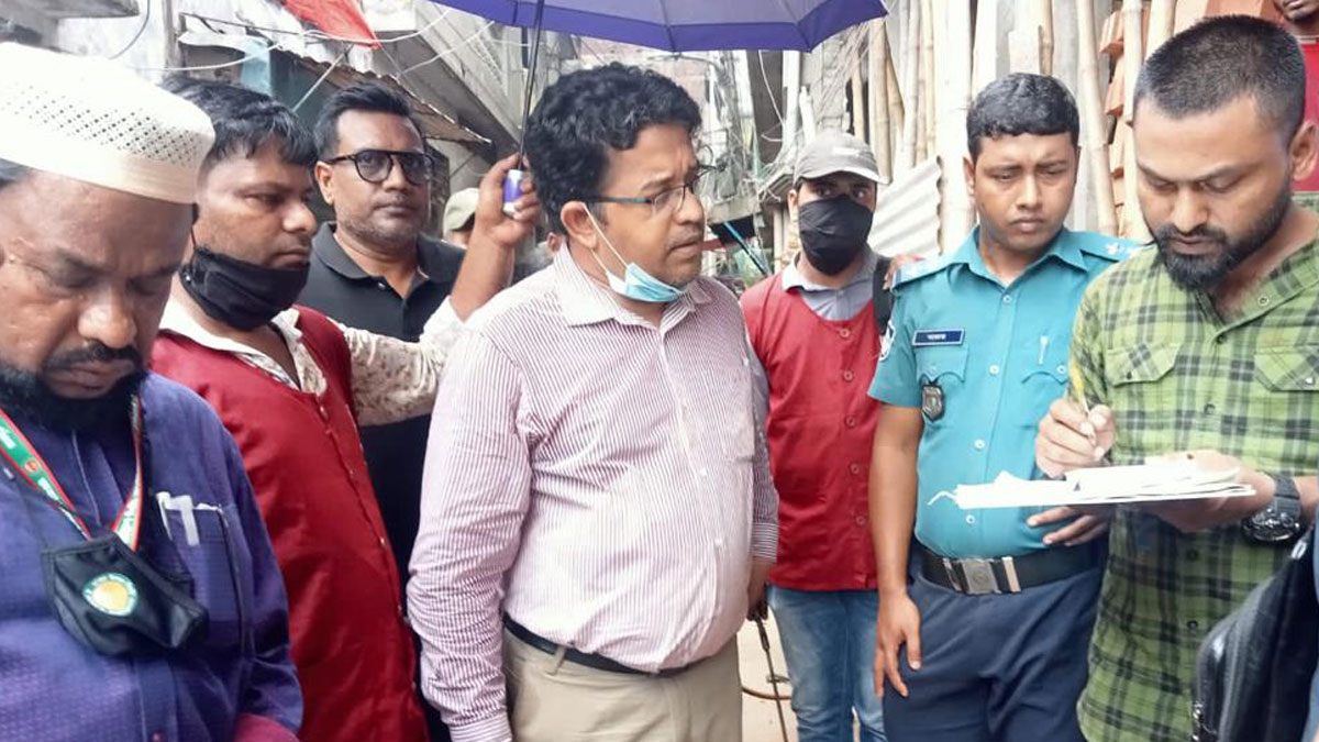ডেঙ্গুর লার্ভা পাওয়ায় পৌনে ৪ লাখ টাকা জরিমানা