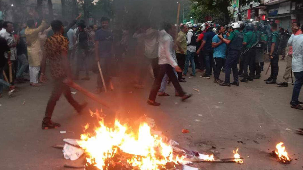 চট্টগ্রামে নৌকার নির্বাচনী কার্যালয় ও বিএনপি অফিসে হামলা