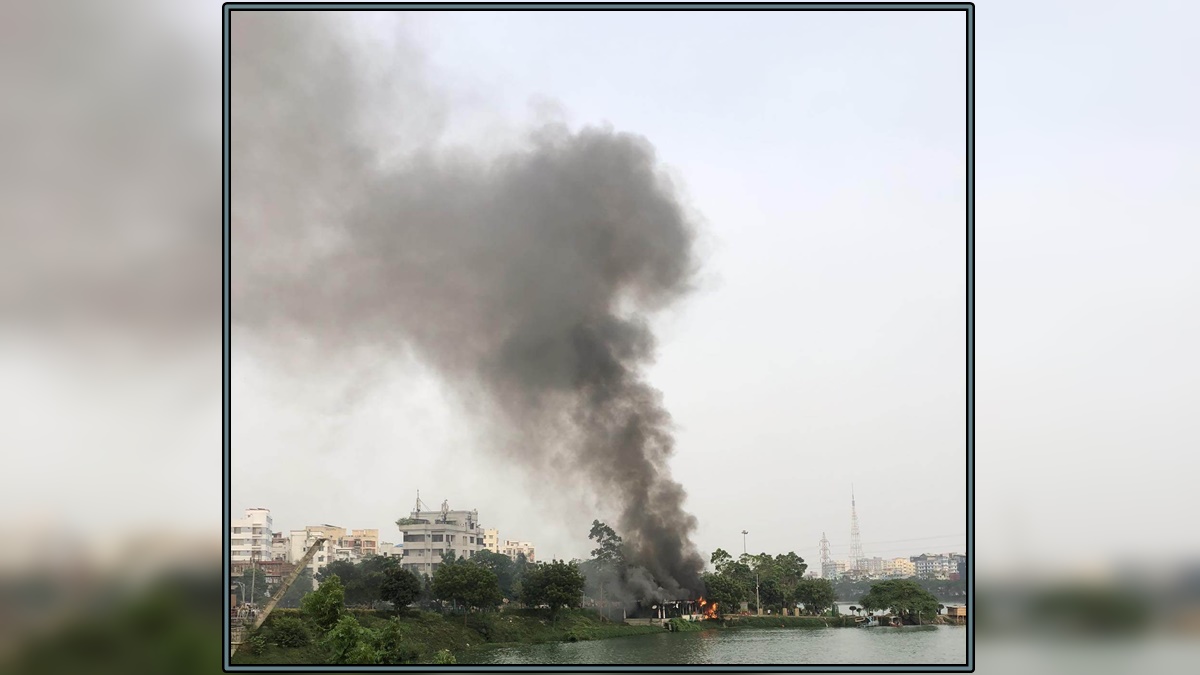 হাতিরঝিলে ঝিল কুটুম ক্যাফেতে আগুন 