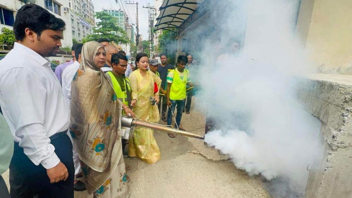 এডিস মশা নিয়ন্ত্রণে চট্টগ্রামের ৪১ ওয়ার্ডে ক্রাশ প্রোগ্রাম চালু