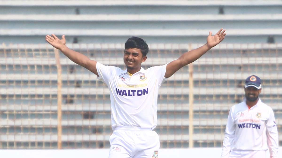 জাতীয় দলে ডাক পাওয়ার কথা প্রথমে মাকে জানিয়েছিলেন দিপু