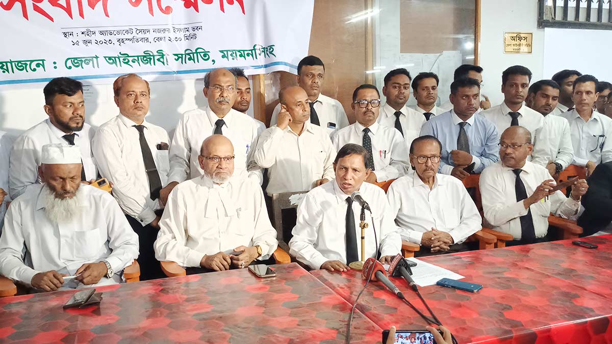 অতিরিক্ত ডিআইজির বিরুদ্ধে আইনজীবীকে মারধরের অভিযোগ