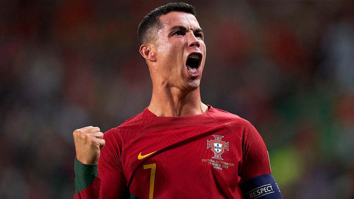 অনন্য রেকর্ডের সামনে রোনালদো