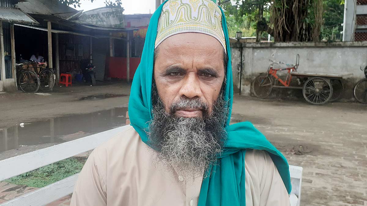 শিশুর মরদেহ গোসল করানোর সময় বুক ফেটে কান্না আসে