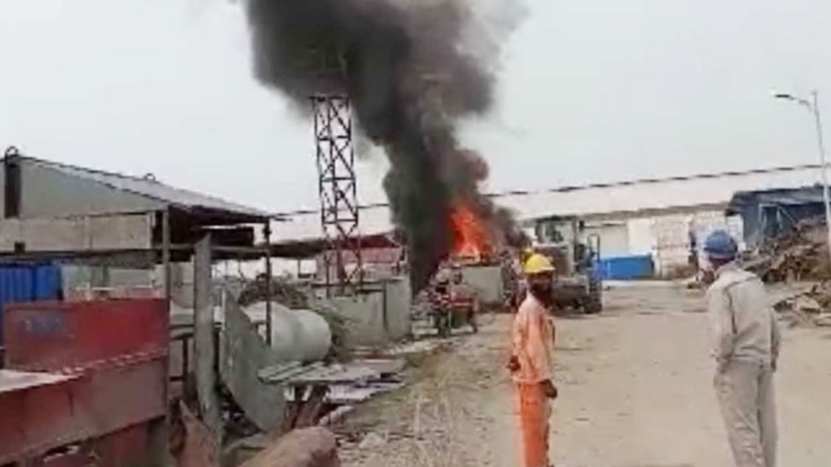 বরগুনায় তাপ বিদ্যুৎকেন্দ্রে আগুন
