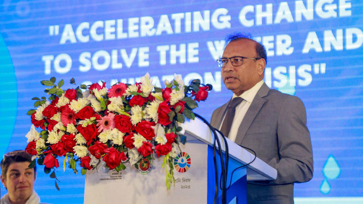 সুপেয় পানির পরিমাণ নির্দিষ্ট, অপচয় করলে ফুরিয়ে যাবে