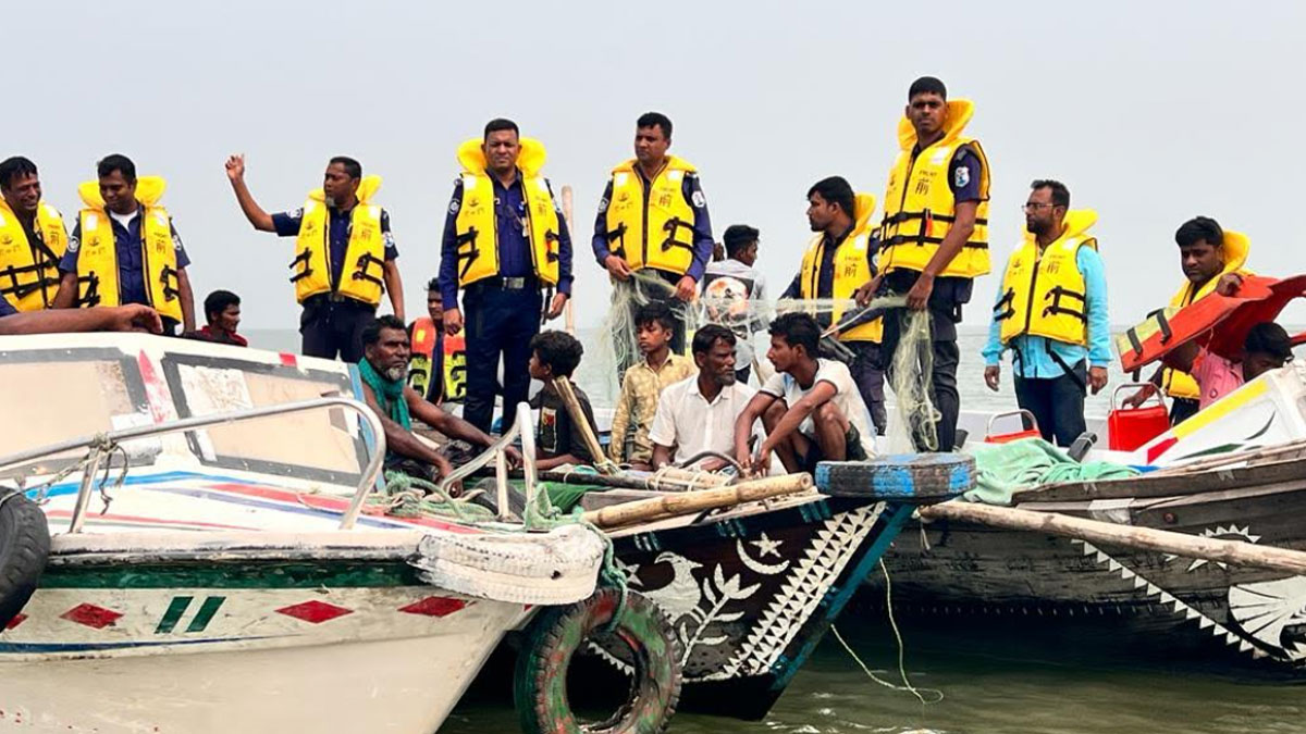 জাটকা ধরায় শরীয়তপুরের ৯ জেলে চাঁদপুরে আটক