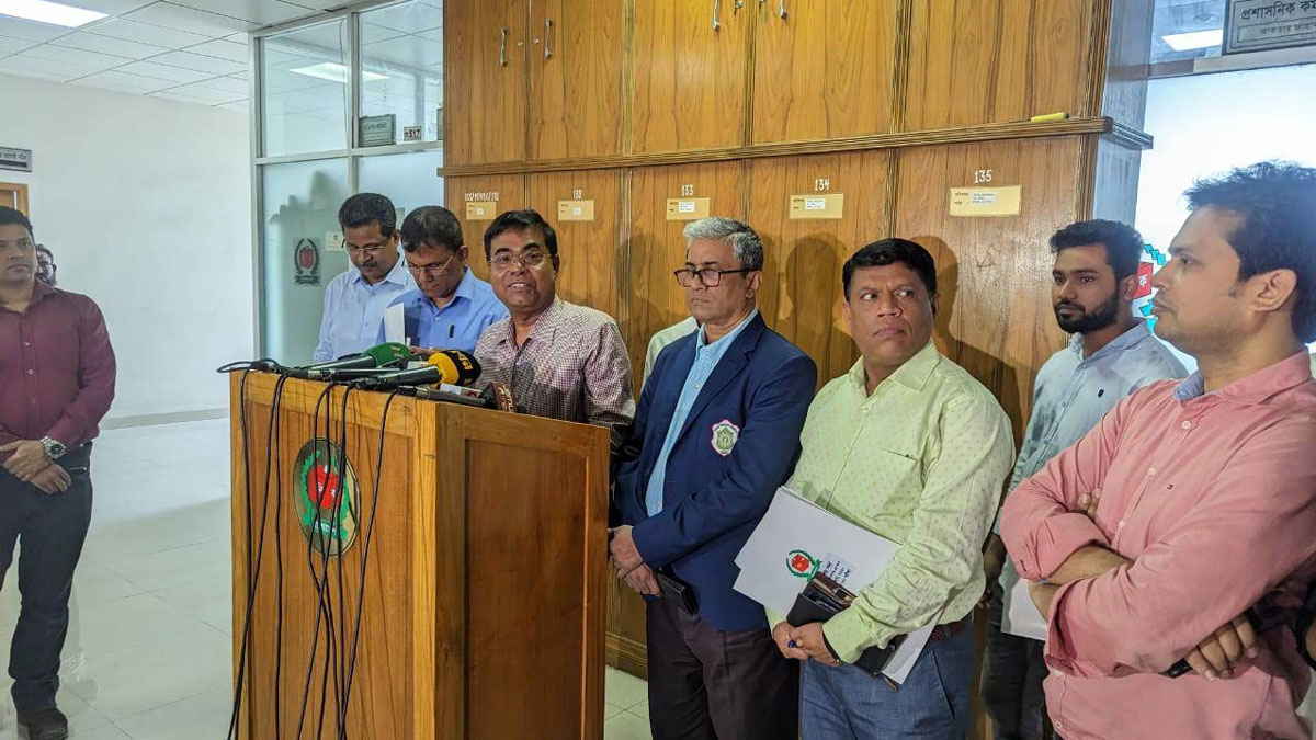 সংসদ নির্বাচনের রোডম্যাপ থেকে পিছিয়ে না পড়ার নির্দেশ ইসির