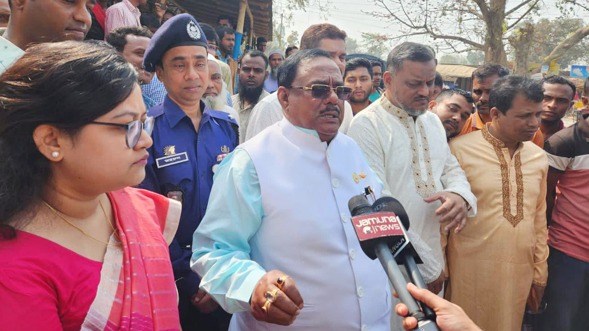 শিগগিরই কার্ডের মাধ্যমে ওএমএস বিতরণ শুরু হবে : খাদ্যমন্ত্রী 