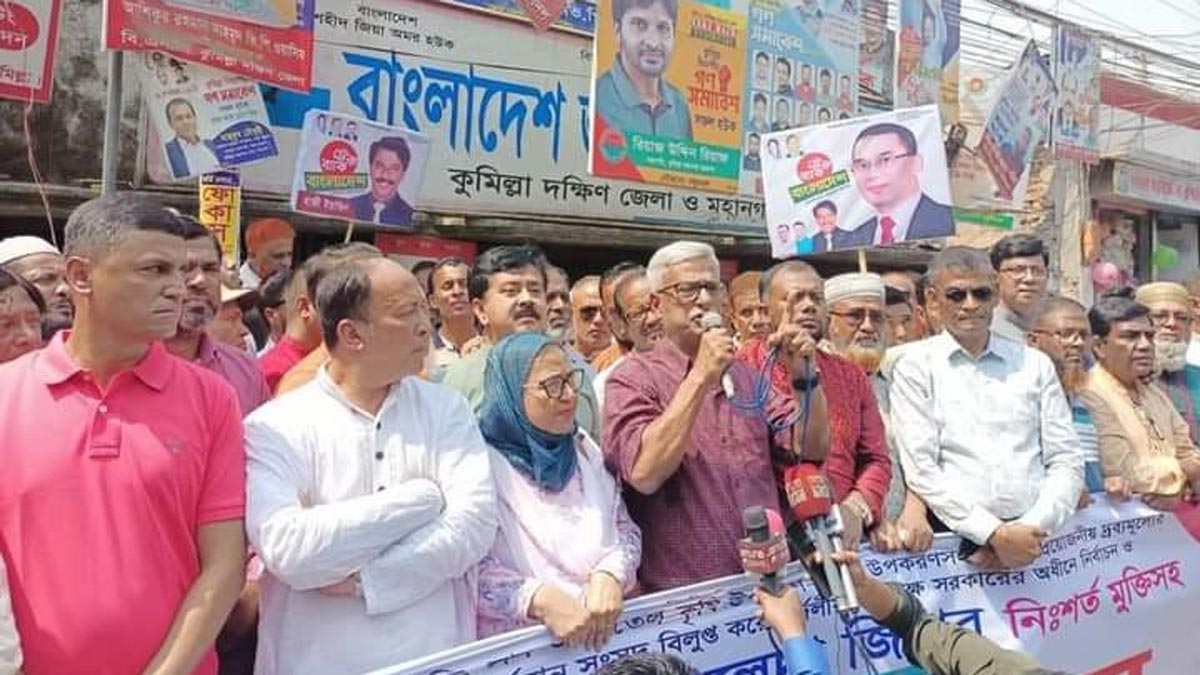 জালে ফেলে বিএনপিকে আর নির্বাচনে আনা যাবে না : ফারুক