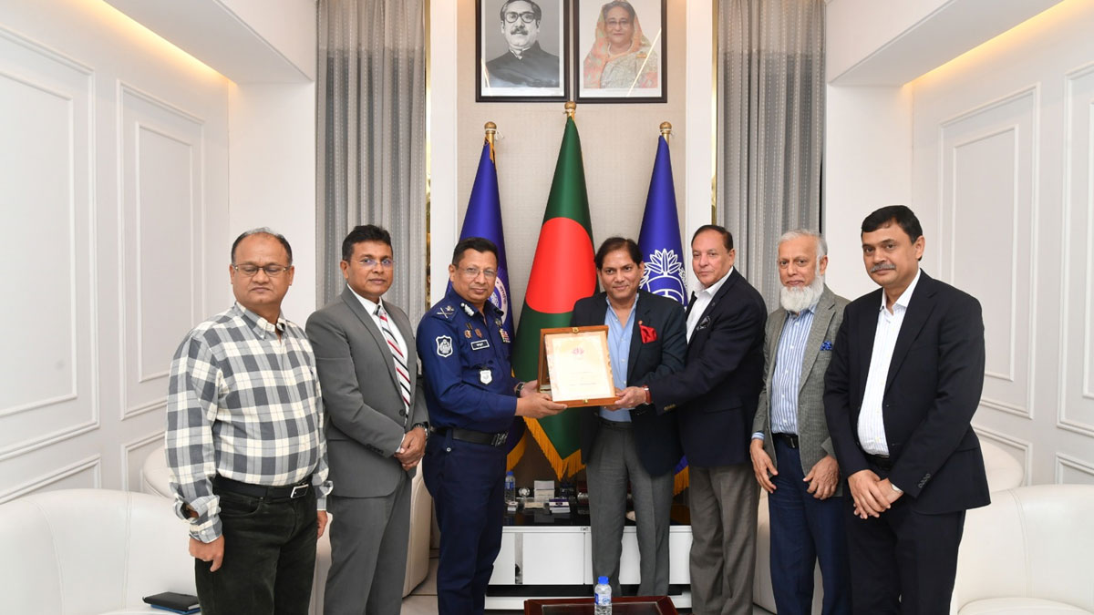 আইজিপির সঙ্গে ইন্টারন্যাশনাল কাবাডি ফেডারেশন সভাপতির সাক্ষাৎ