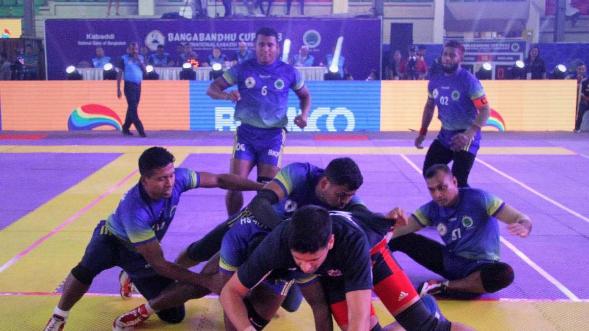 ইংল্যান্ডকে হারিয়ে সেমিফাইনালে বাংলাদেশ