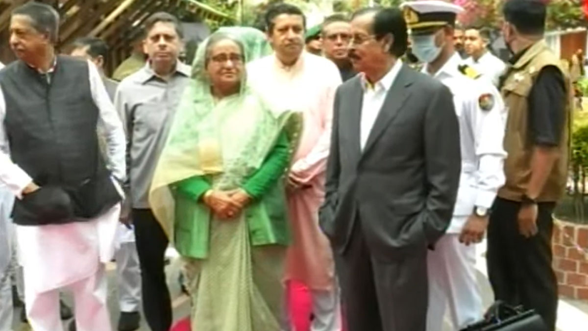 টুঙ্গিপাড়ায় পৌঁছেছেন রাষ্ট্রপতি ও প্রধানমন্ত্রী
