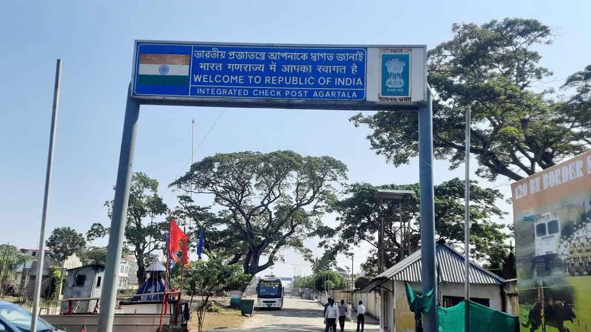 আখাউড়া স্থলবন্দরে গাড়ি এন্ট্রির হিসাবে গোঁজামিল