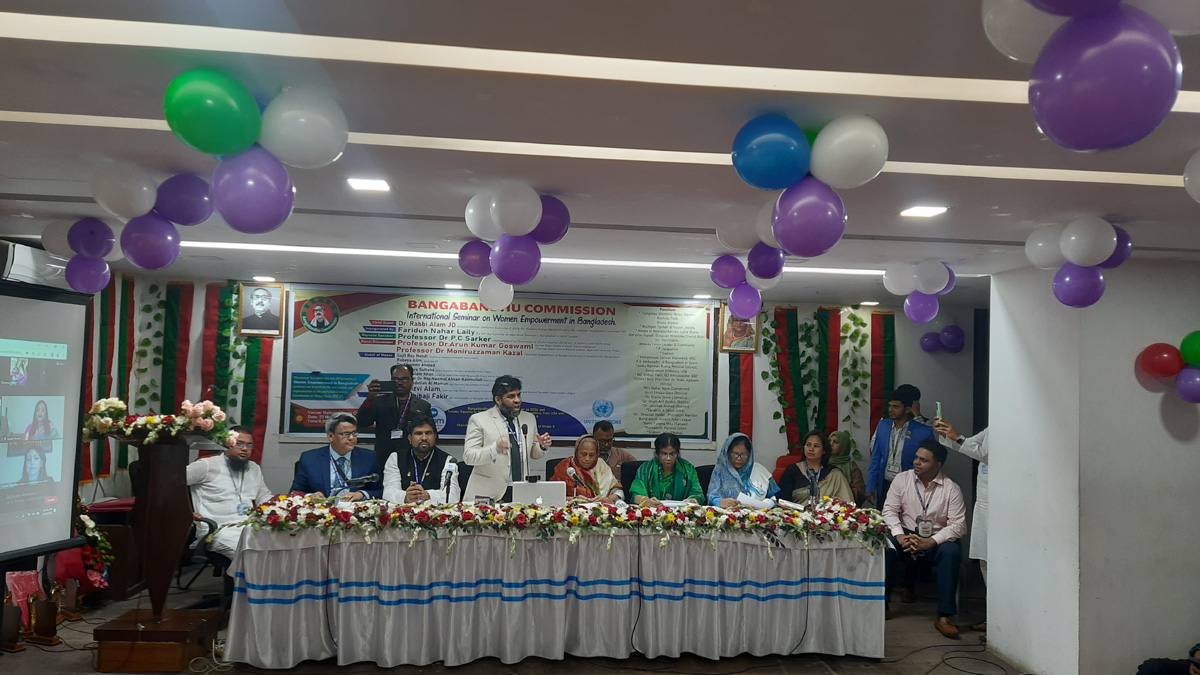 নারীর ক্ষমতায়নে প্রধানমন্ত্রীর প্রশংসা