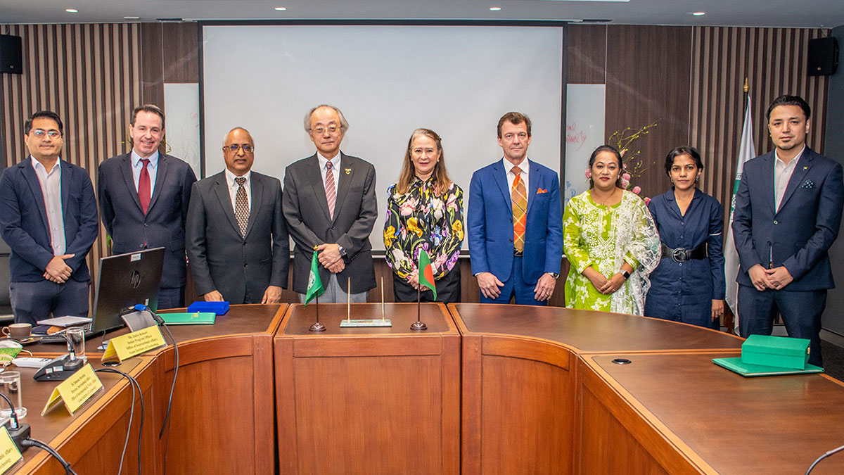 এআইইউবি ও এআইটির মধ্যে নবায়ন সমঝোতা স্মারক অনুষ্ঠিত